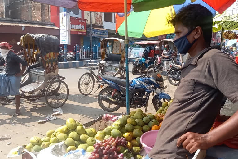 lockdown effect on fruit hawkers at raiganj