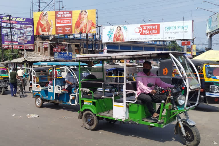 e-rickshaw drivers of Malda in crisis in lockdown