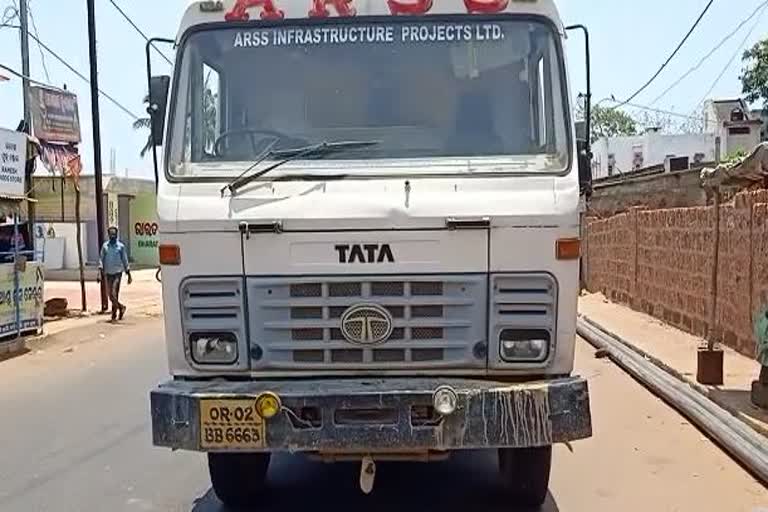 ହାଇୱା ଧକାରେ ବାଇକ ଆରୋହି ମୃତ