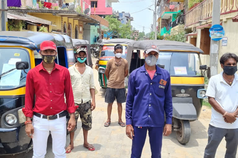 auto driver association protest against dr. op anand in seraikela