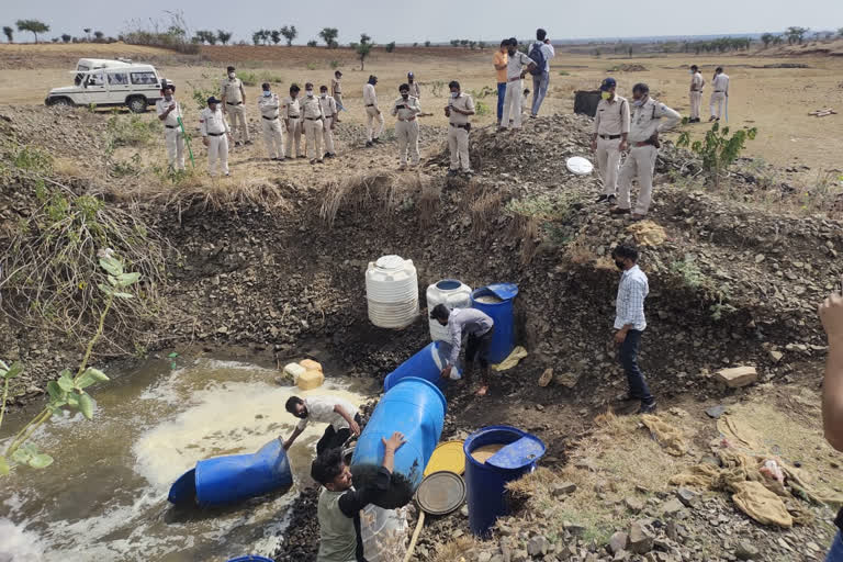 Police destroyed 30000 liter Mahua Lahan