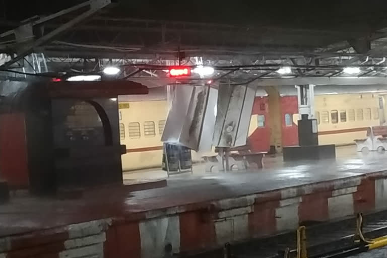 platform shade of Ranchi railway station was blown away due to storm and rain