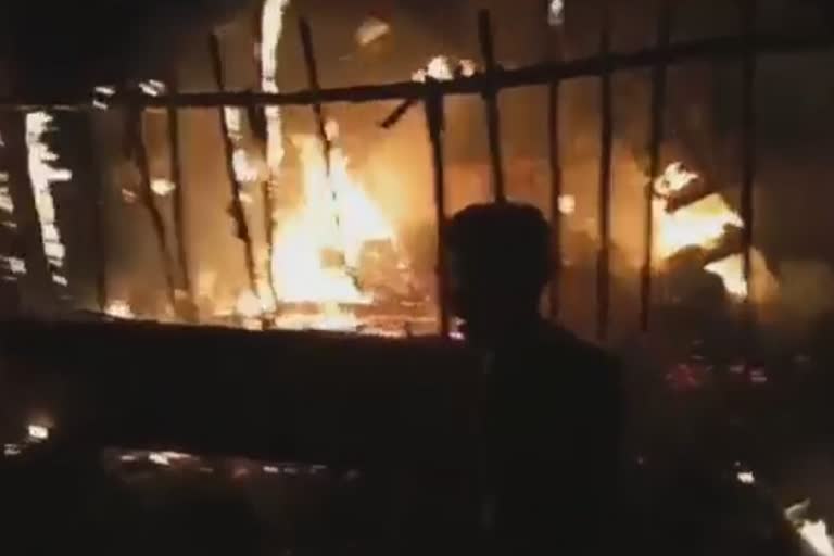 fire in a shop in dhanbad