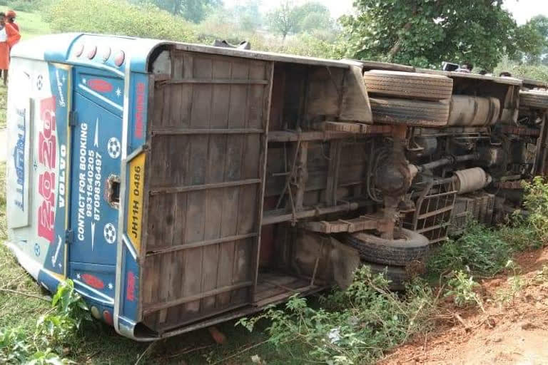 bus accident in giridih