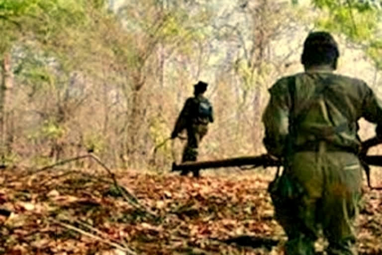 naxalite set fire in hyva in chatra