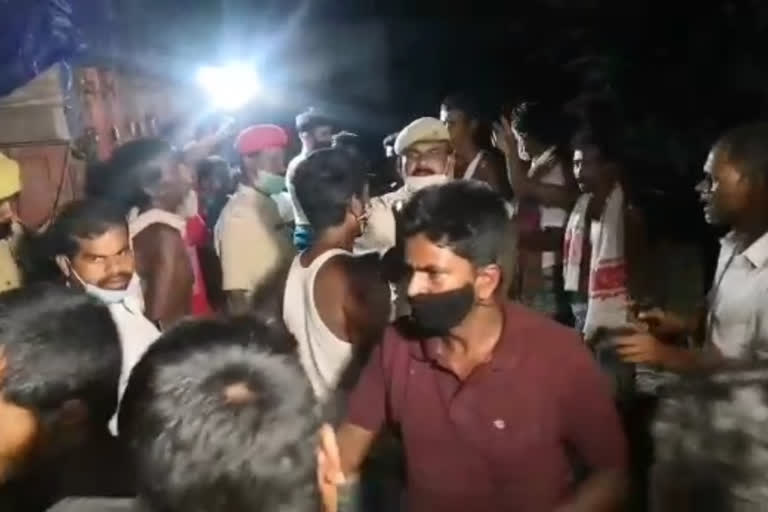 heated situation over truck full of alcohol in Kalgachia