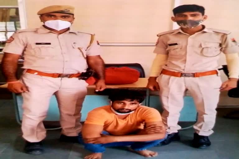 नशीली दवाइयों के साथ ड्रग्स तस्कर गिरफ्तार, Drug smuggler arrested with drugs