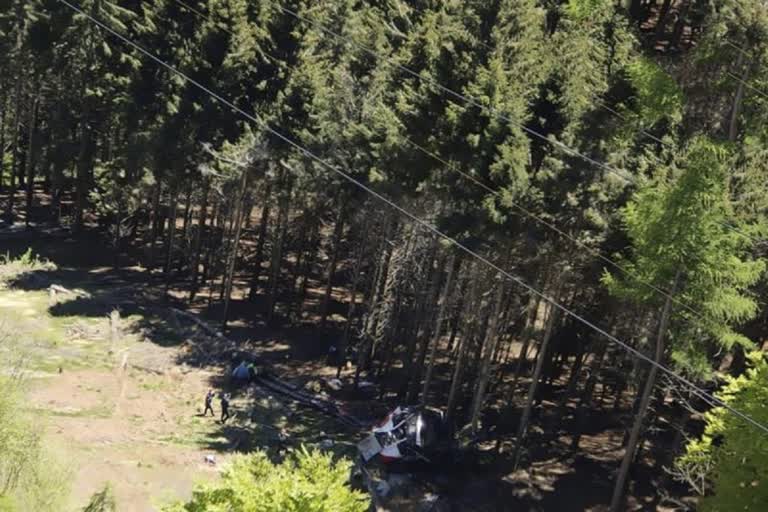 A cable car plunged to the ground in northern Italy, killing 9 people