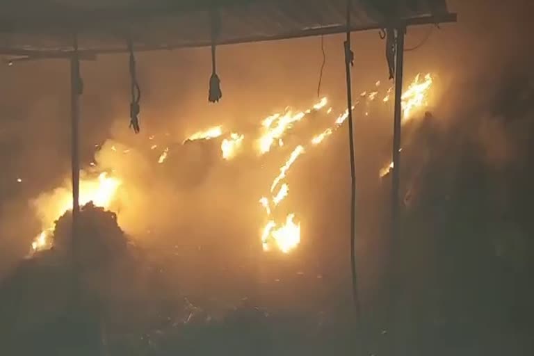 fire in cardboard factory, fire in cardboard factory in Kota