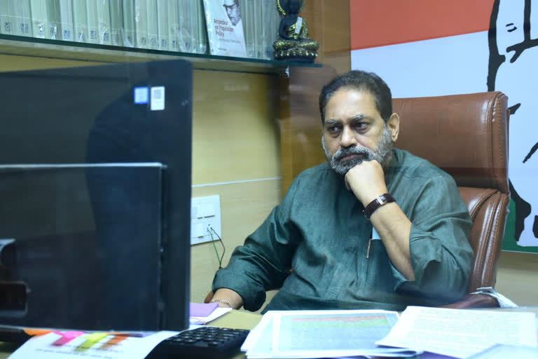 Nitin Raut discuss issue of reservation in promotion