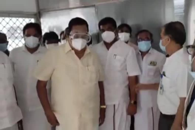 minister Gandhi inspected Hosur govt hospital