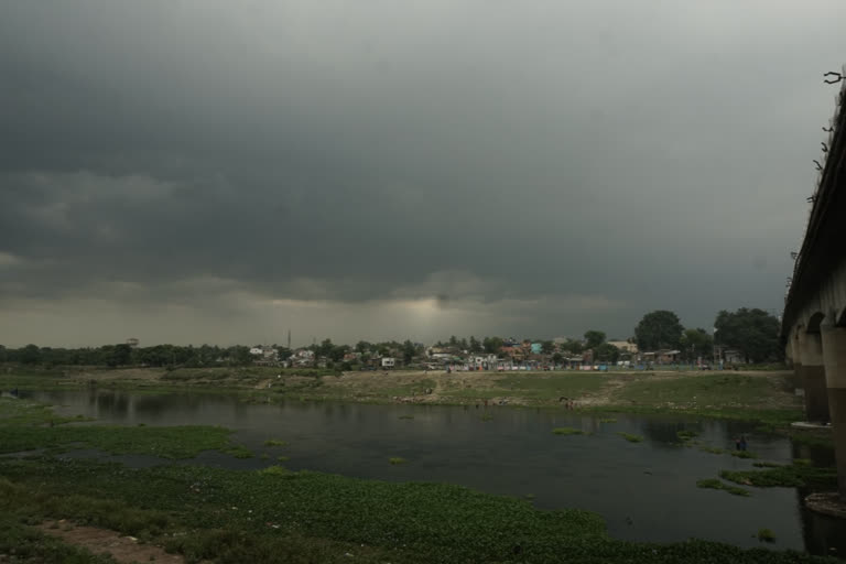 যশে ডুবতে চলেছে মালদা শহর