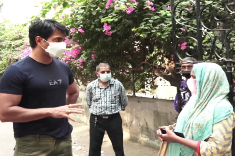 Sonu Sood Spotted Outside His Residence Consoling Visitors