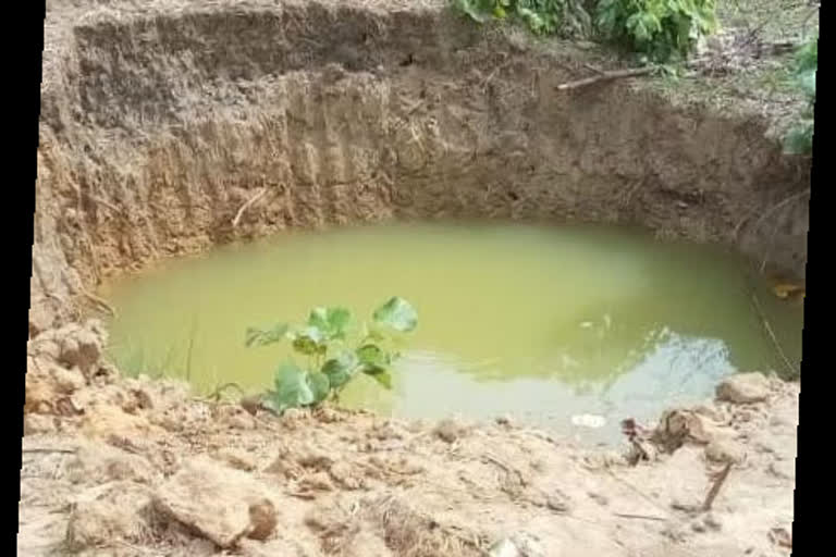 Child dies due to drowning in a pit filled with water in Koriya