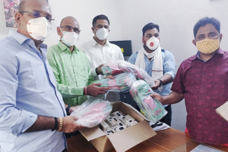 Chhatarpur mines operators handed over oximeter to SDO