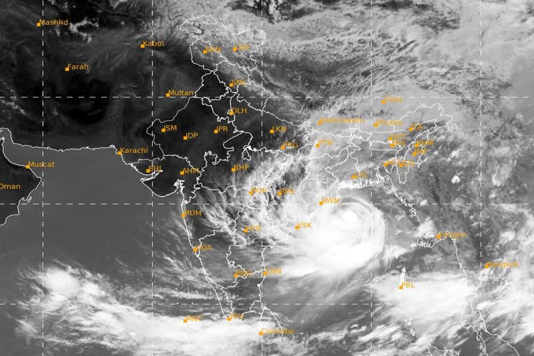 आज ओडिशाच्या किनारपट्टीवर धडकणार 'यास',