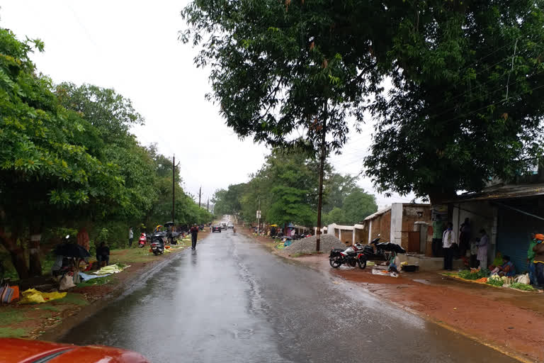 heavy raining in Jashpur due to sea cyclone Yass