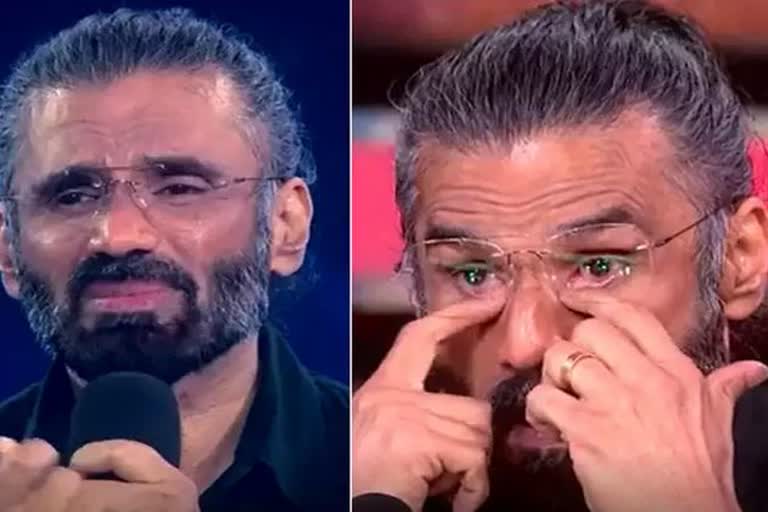 suniel-shetty-gets-emotional-on-the-set-of-super-dancer-chapter-4