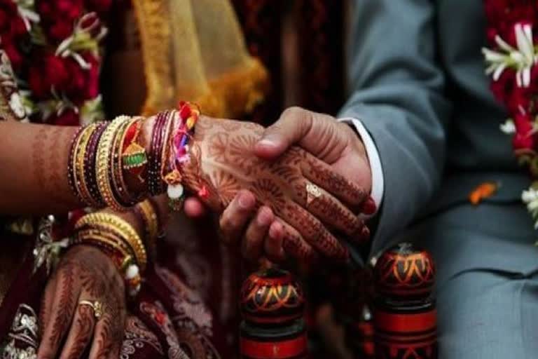 Maharashtra woman dupe 13 men over marriage vows