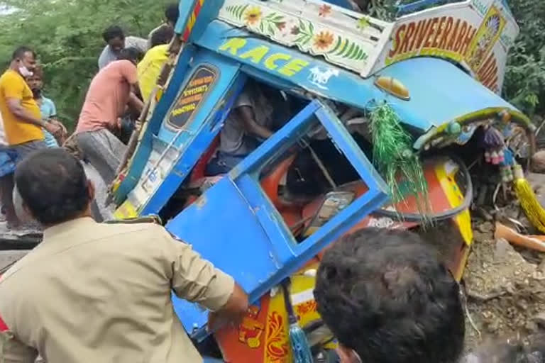 lorry accident in kadapa