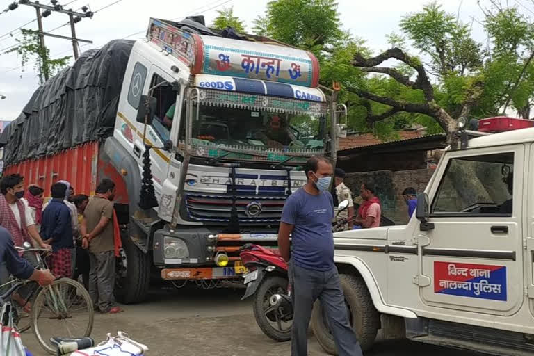 नालंदा से लूटा गया ट्रक बाढ़ से बरामद