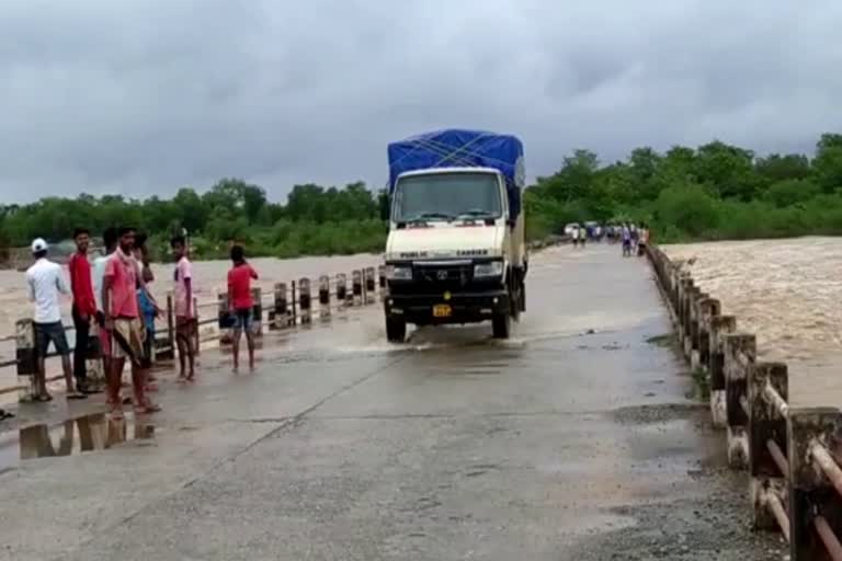 fear-of-flood-due-to-cyclone-yaas-in-seraikela