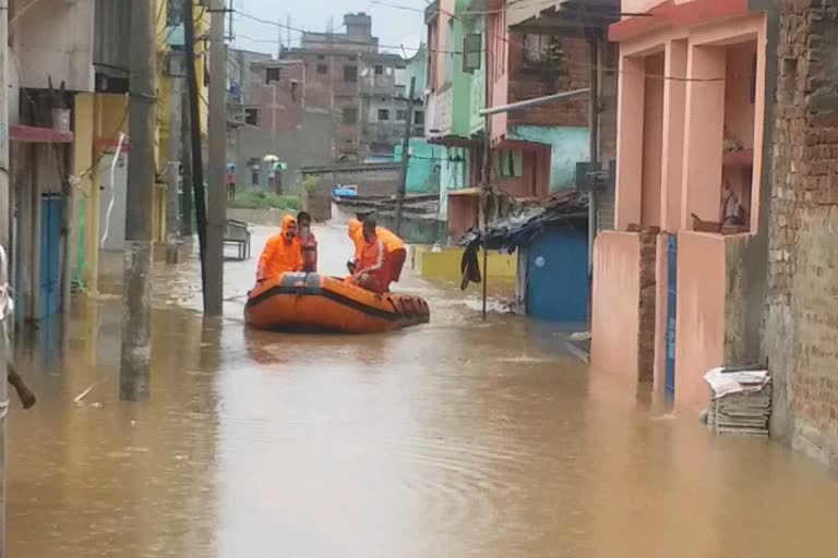 floods-in-many-areas-of-jamshedpur-due-to-cyclone-yaas