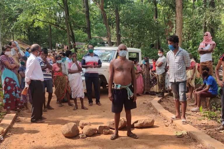 dispute between forest officer and local citizens goa