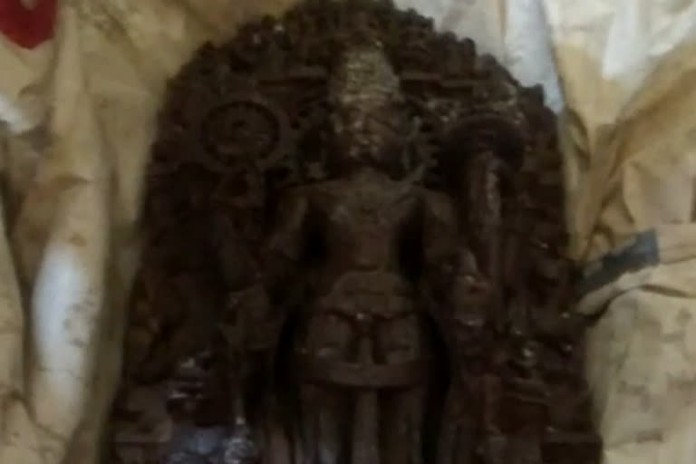 Statue found in anta lake,  Archeology department