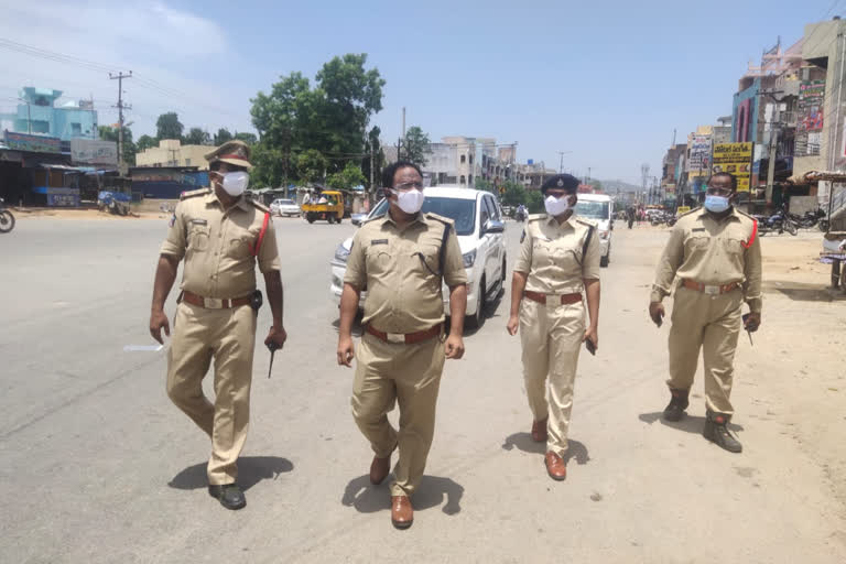 ananthapur sp observe kurfew at kadhiri