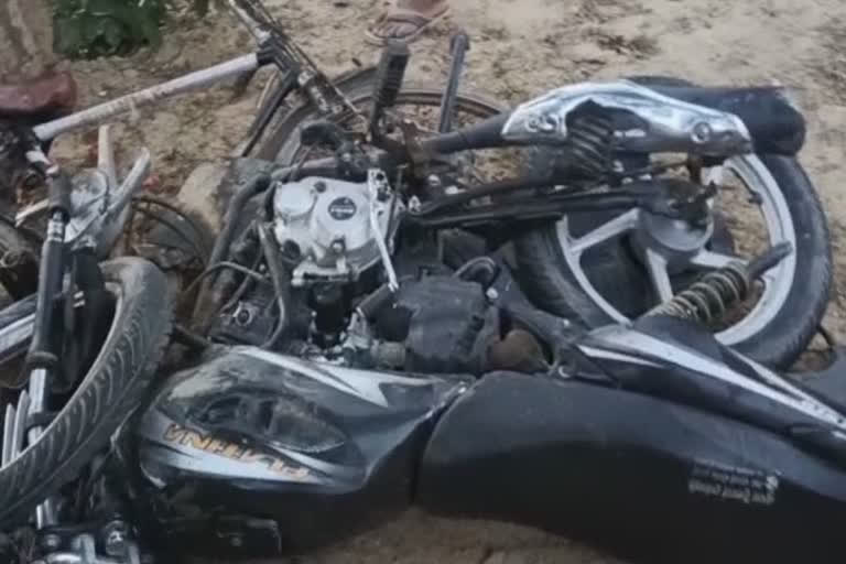 Five killed in road accident, Five killed in road accident at unnao, Fatehpur road accident, unnao road accident news, ರಸ್ತೆ ಅಪಘಾತದಲ್ಲಿ ಐವರು ಸಾವು, ಉನ್ನಾವೋ ರಸ್ತೆ ಅಪಘಾತದಲ್ಲಿ ಐವರು ಸಾವು,  ಉನ್ನಾವೋ ರಸ್ತೆ ಅಪಘಾತ,  ಉನ್ನಾವೋ ರಸ್ತೆ ಅಪಘಾತ ಸುದ್ದಿ,