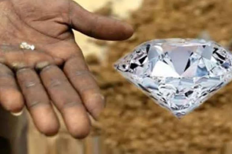 (Diamond)ਖੇਤ 'ਚ ਕੰਮ ਕਰਦਿਆਂ ਕਿਸਾਨ ਬਣਿਆ ਕਰੋੜਪਤੀ