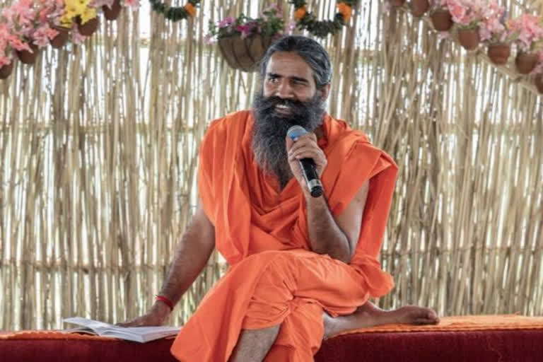 Baba Ramdev News  Dehradun News  Baba Ramdev's disputed statement  Allopathic Doctor Convert  ബാബാ രാംദേവ്  1000 അലോപ്പതി ഡോക്ടർമാർ  ആയുർവേദം