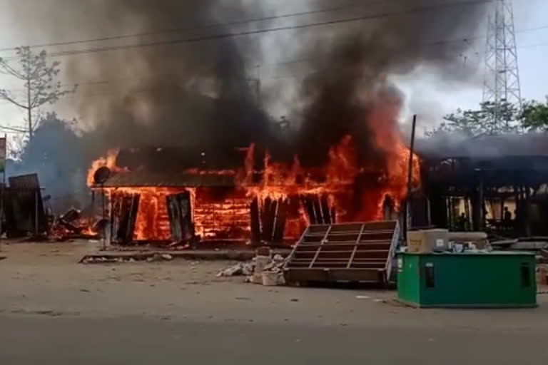 massive fire in lahorighat