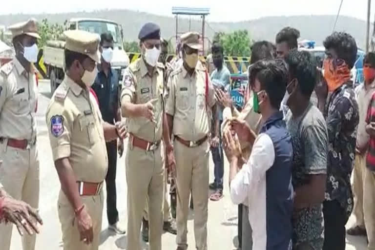 Telangana Police sends lockdown violators to non-Covid isolation centres  ലോക്ക്‌ഡൗണ്‍ നിയമ ലംഘകരെ ഐസൊലേഷന്‍ കേന്ദ്രങ്ങളിലേക്ക് അയച്ച് തെലങ്കാന പൊലീസ്  Telangana Police sends lockdown violators to isolation centres  Telangana Police  ലോക്ക്‌ഡൗണ്‍ നിയമ ലംഘകര്‍  കൊവിഡ് ഐസൊലേഷന്‍ കേന്ദ്രങ്ങള്‍