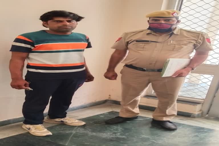 panipat police arrested man illegal pistol