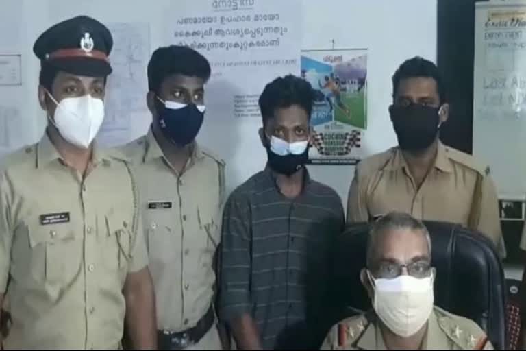 drugs-seized  changaramkulam  ചങ്ങരംകുളത്ത് ലഹരി വേട്ട  മൂന്നു ലക്ഷം രൂപയുടെ മയക്കുമരുന്ന്‌  എംഡിഎംഎ  മുഹമ്മദ് അജ്മൽ