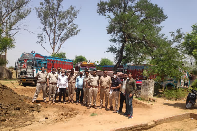 illegal mining in karauli,  Karauli Forest Department seized trucks