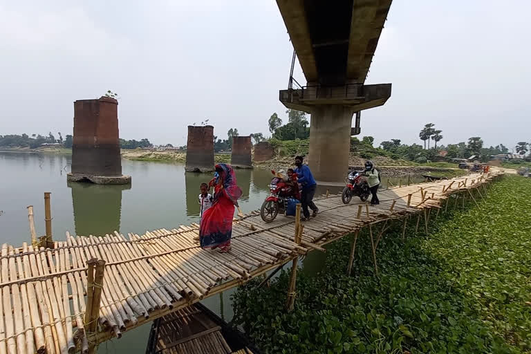 The failure to build a bridge over the Nagar river has ruined the socio-economic infrastructure