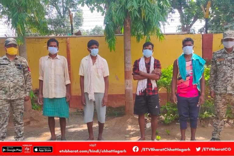 four-naxalites-arrested-in-narayanpur