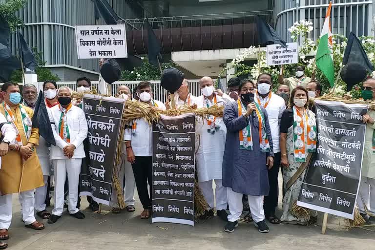 pune congress agitation over modi government completing 7 years