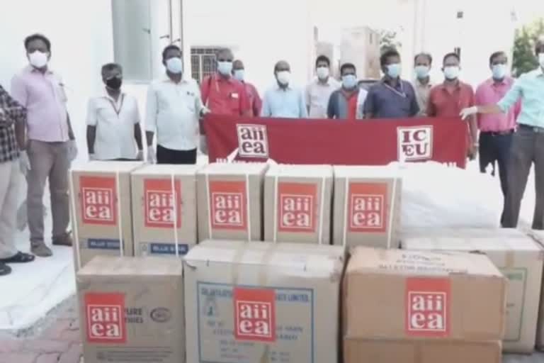 lic-workers-gave-corona-equipment-to-madurai-govt-hospitals