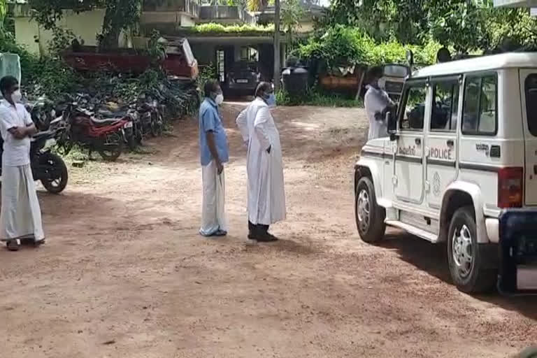 Case against the priest for violating lockdown protocol  ലോക്ക്ഡൗൺ മാനദണ്ഡങ്ങൾ ലംഘിച്ചു; വൈദികനെതിരെ കേസ്  ലോക്ക്ഡൗൺ  ലോക്ക്ഡൗൺ മാനദണ്ഡം  lockdown protocol  വൈദികനെതിരെ കേസ്ർ  Case against the priest  എറണാകുളം റൂറൽ പൊലീസ്