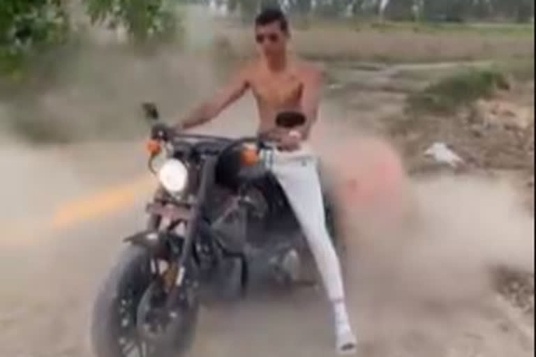 india-pacer-navdeep-saini-post-a-video-wtih-his-new-harley-davidson