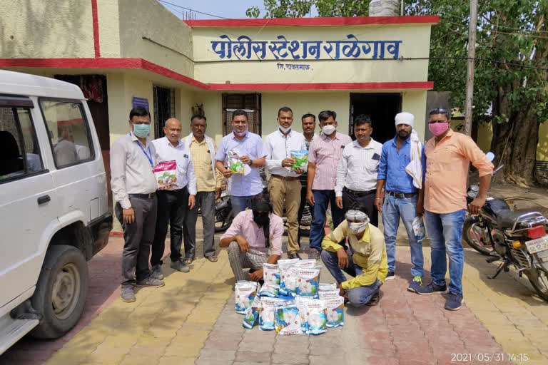 अनधिकृत बीटी बीयान्यांची पाकीटे जप्त; दोघांना अटक