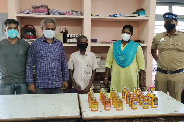 three-person-arrested-for-smuggling-liquor-in-thiruvallur