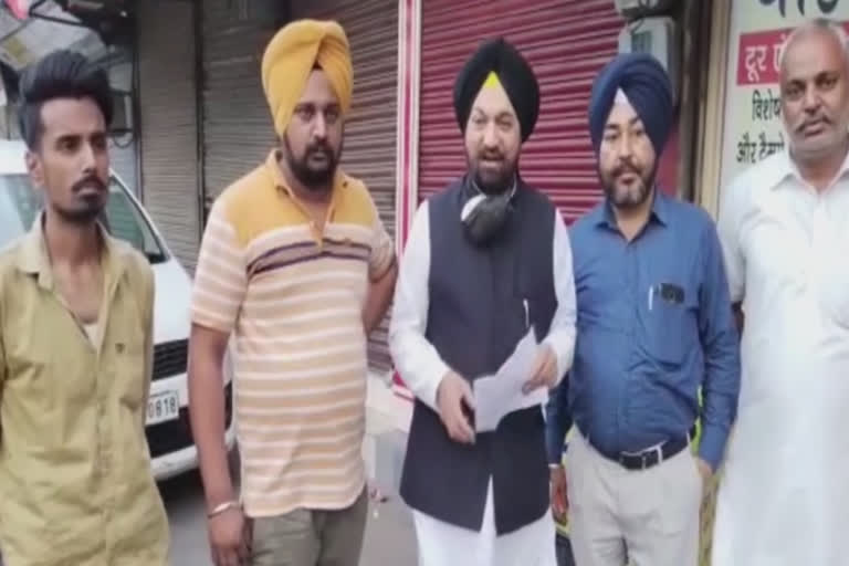 Taxi and truck owners:ਟੈਕਸੀ ਅਤੇ ਟਰੱਕ ਮਾਲਕਾਂ 'ਤੇ ਬੋਝ ਪਾਉਣਾ ਚਾਹੁੰਦੀ ਸਰਕਾਰ-ਰਾਮੂਵਾਲੀਆ