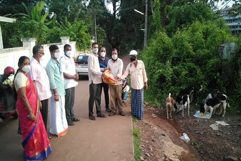 Distribution of one quintal of rice by BJP OBC Morcha