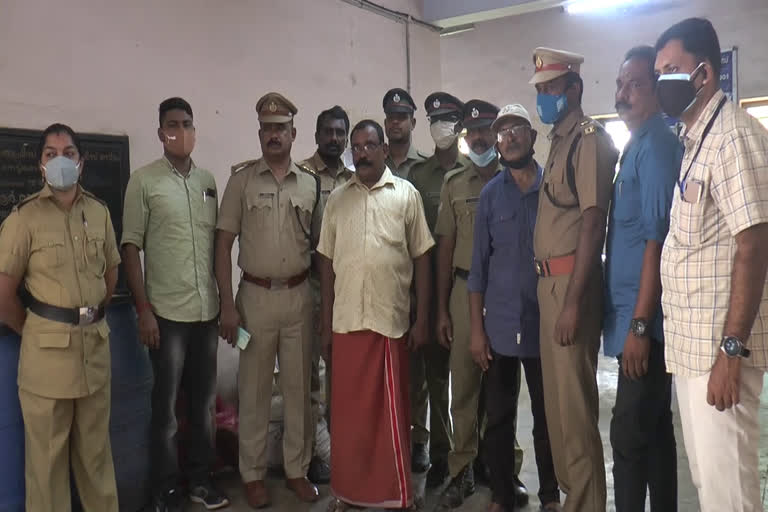 illegal liquor seized  illegal liquor news  thiruvananthapuram illegal liquor seized  ചാരായം പിടികൂടി  തിരുവനന്തപുരം ചാരായം വാർത്ത  നെടുമങ്ങാടിൽ ചാരായം പിടികൂടി