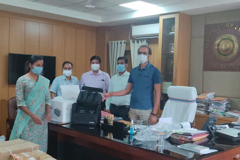 medical equipment provided by iit kanpur alumni in hazaribag